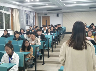 DIY甜品社开展社团成员见面会