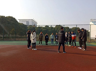 青年成长训练营举办“放飞心灵，...